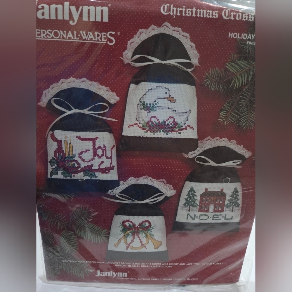 Janlynn Holiday Sachet Bags - Festive Red and Green - Picture 7 of 8